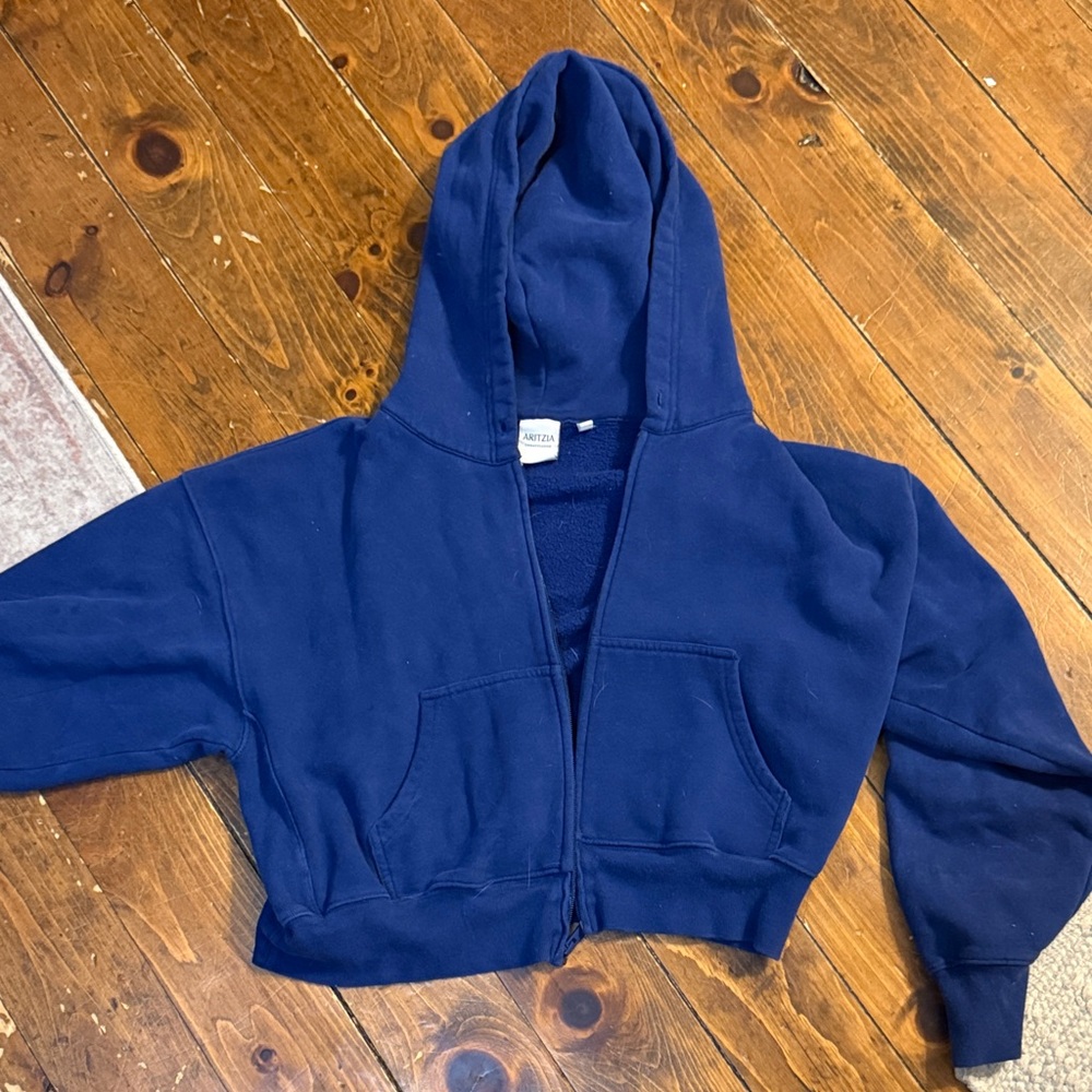 Aritzia cropped zip up hoodie boyfriend fit, royal blue size M.